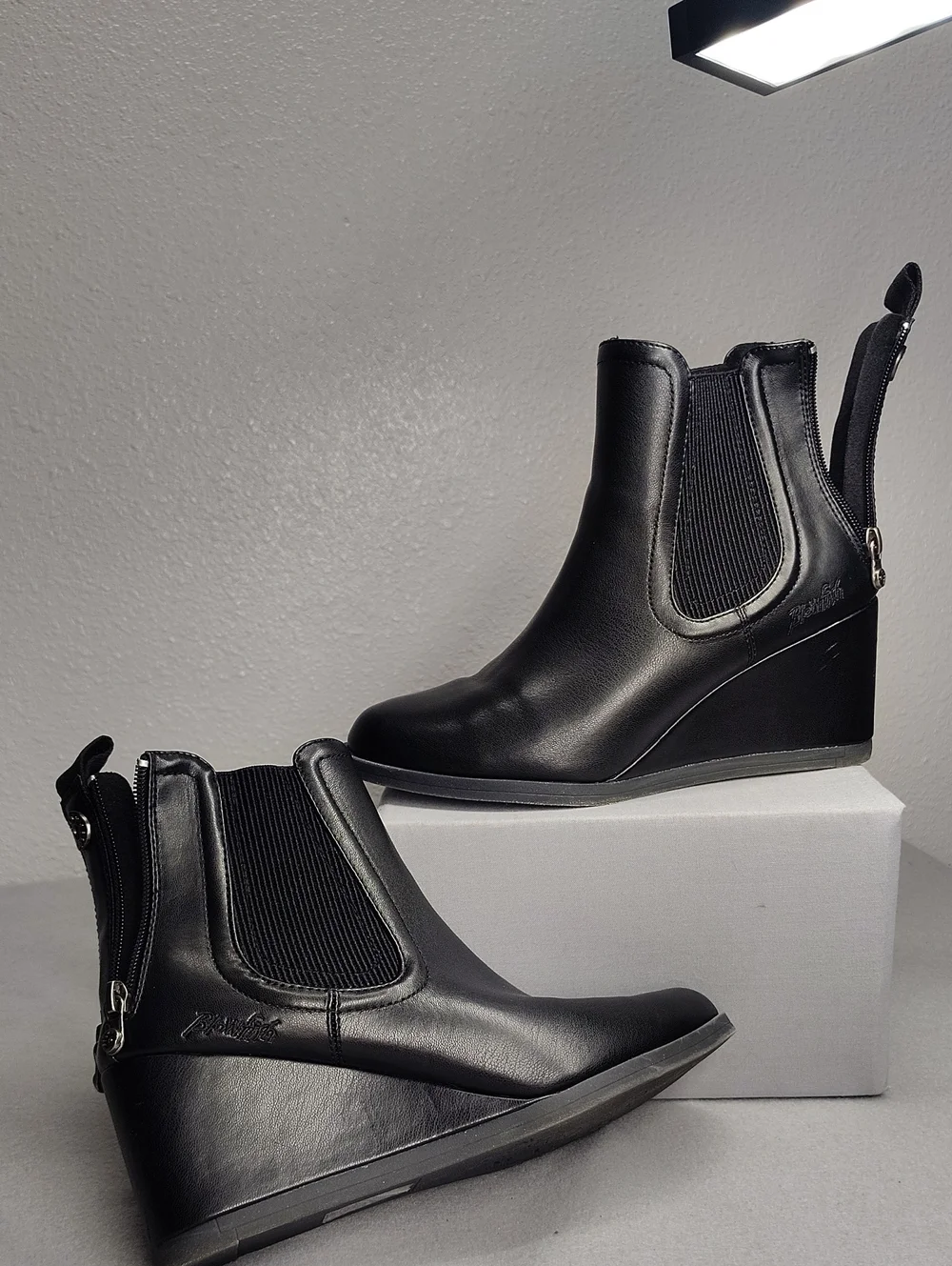 Blowfish Malibu Praline wedge Chelsea Boots Size 8.5